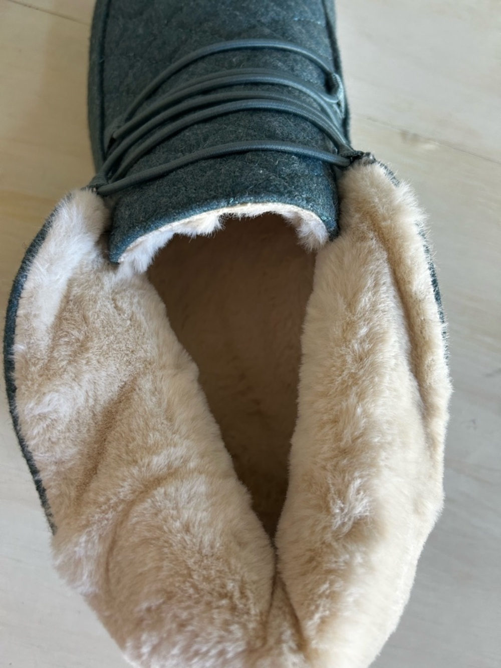 Vionic Believe slippers, faux fur, mineral blue color, women’s size 11. - Picture 5 of 7